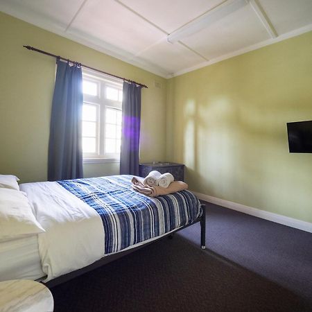 Yha Newcastle Beach Exteriör bild